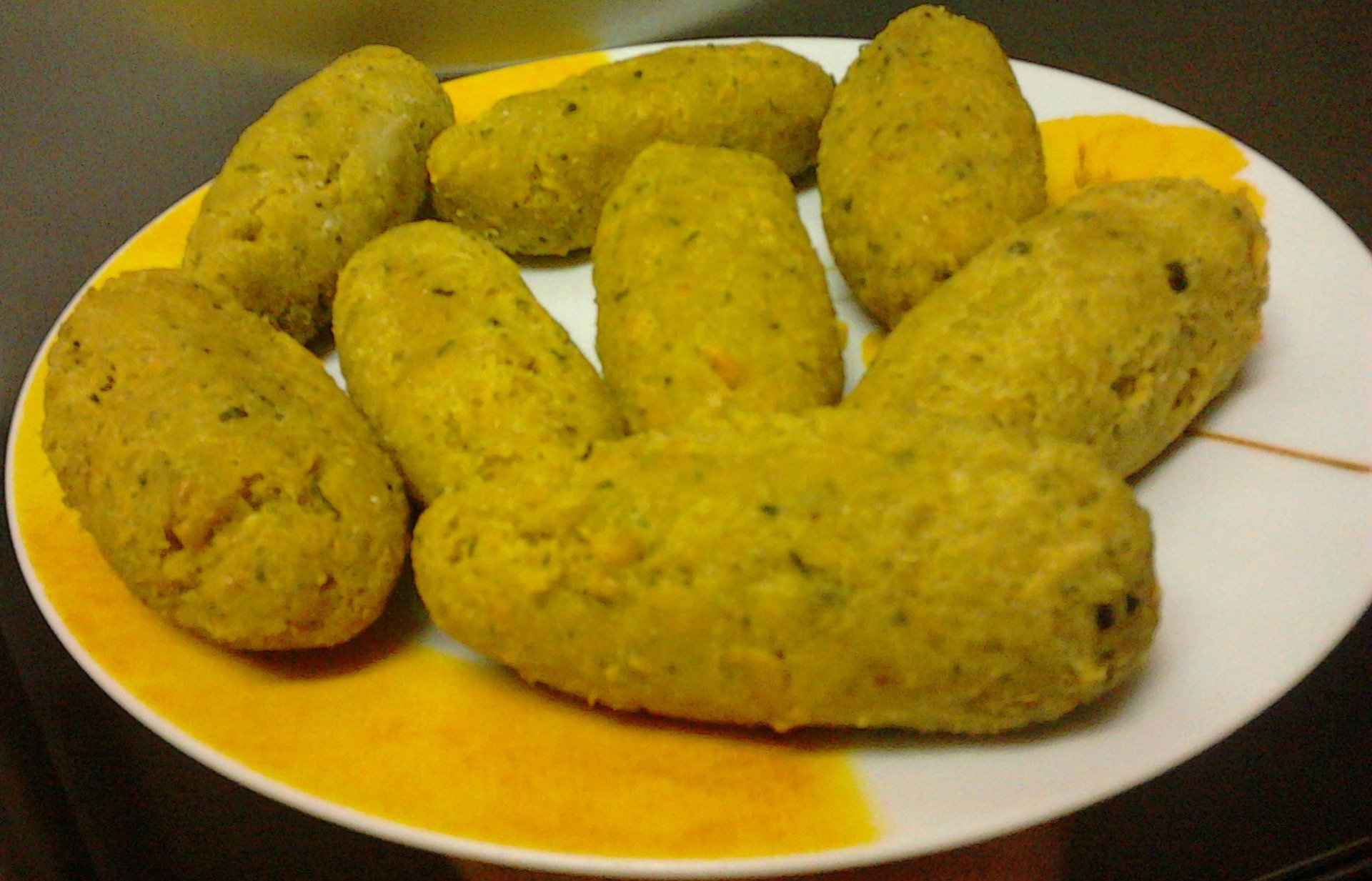 Croquetes de Tremoços e Salsa